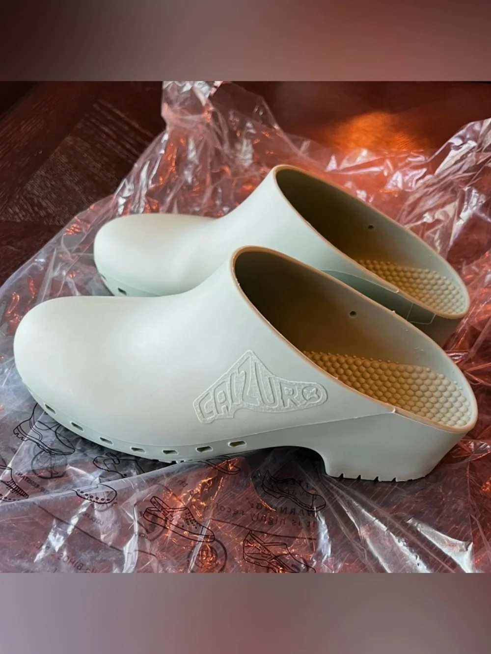 Calzuro Pistachio Green Slip-On Clog - Picture 5 of 10